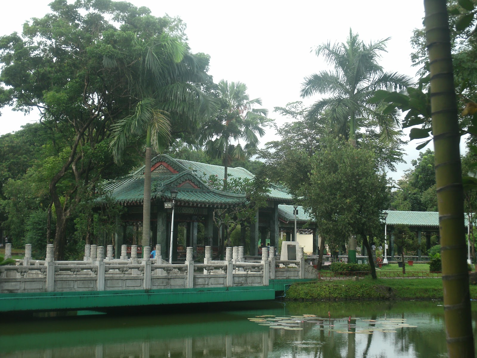 Rizal park manila chinese gardens