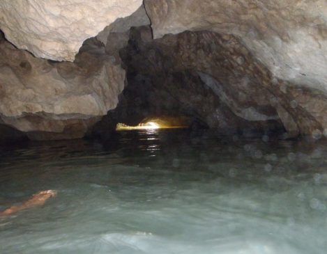 Río subterráneo Caramoan Bulanbogang