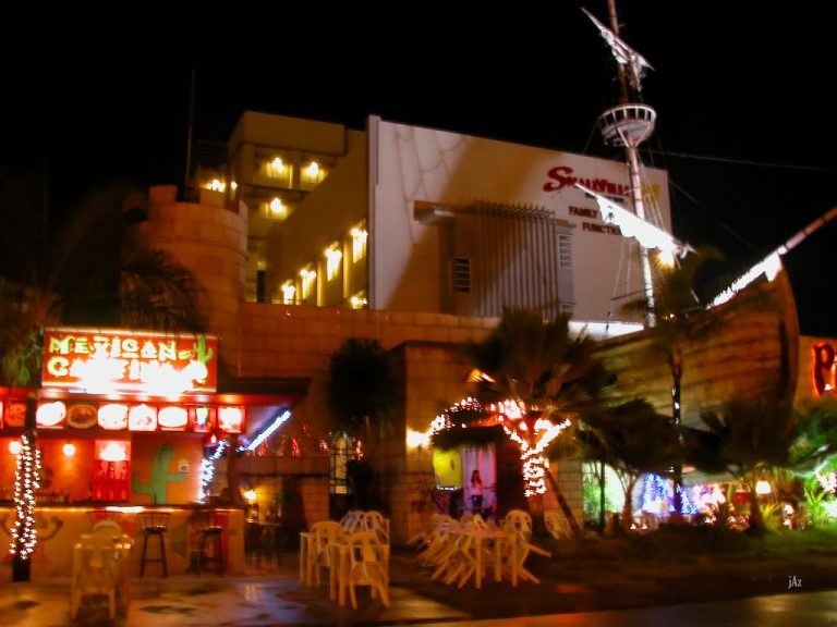 Smallville entertainment complex by the sea, Iloilo City