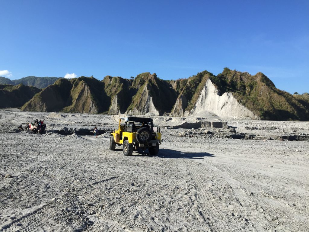 mt pinatubo tour crow valley with 4 x 4