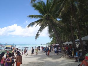 Boracay Reopens Local Tourists