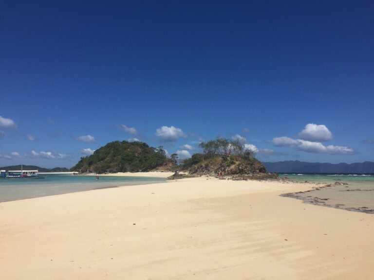 Sandbar at Isla Bulog