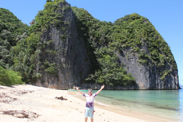 Caramoan, Tayak Beach