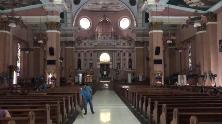 Wide view of the nave of Binondo Church from the pews
