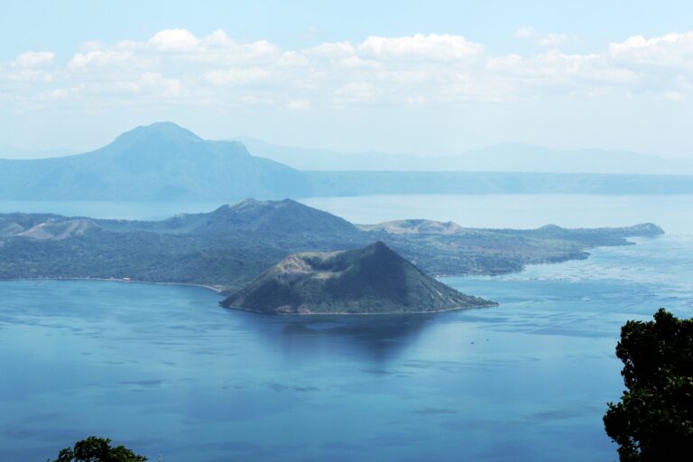 Batangas: 12 Tourist Hotspots